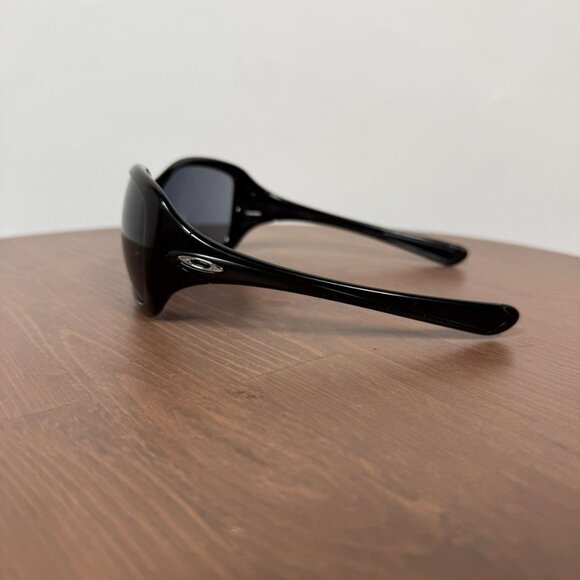 Y2K Oakley Necessity Sunglasses with case - Picture 4 of 11